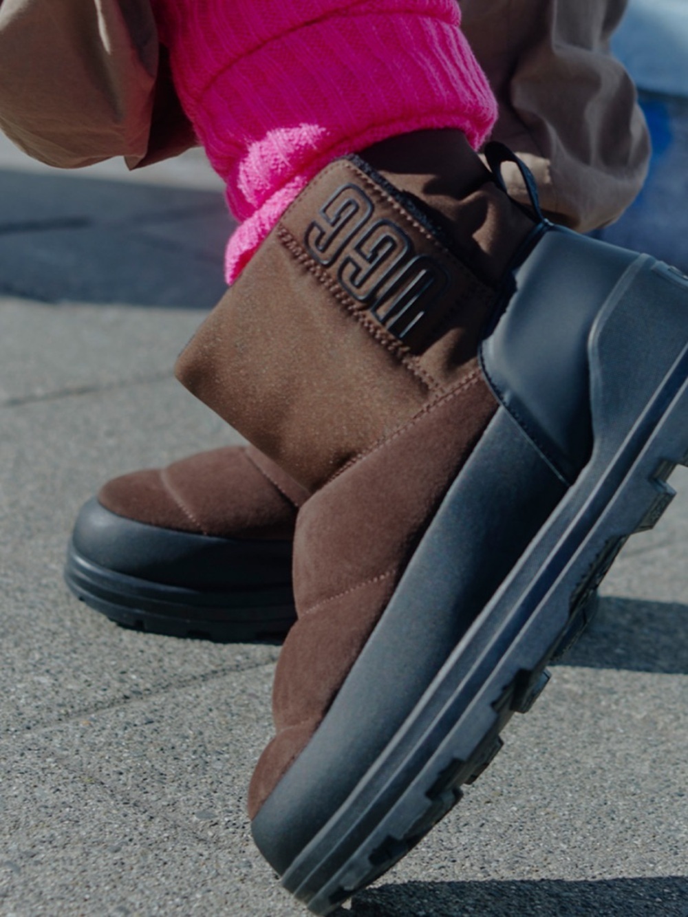UGG Classic Klamath Mini Waterproof Suede Boot Brown Women Size 6